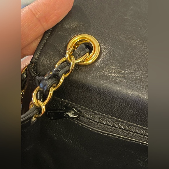 Authentic Vintage CHANEL Black Lambskin Mini CC Full Single Flap Bag - Picture 7 of 14